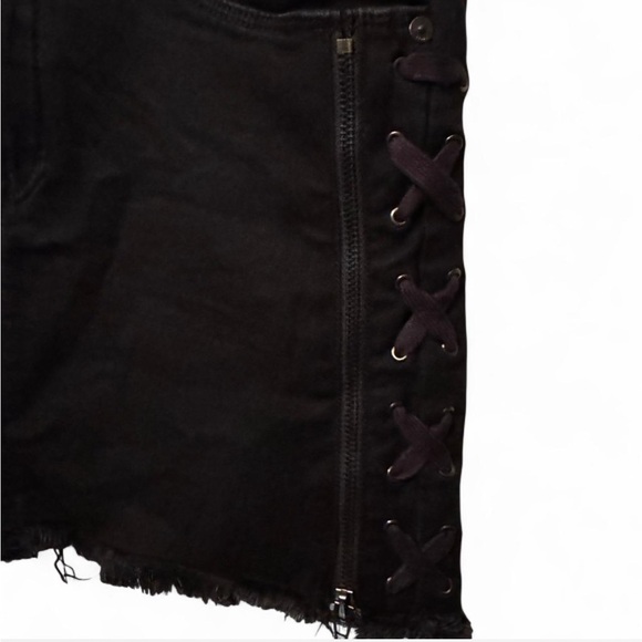 Blank NYC Black Mini Skirt  with zip/ lace up sides size 28 - Picture 5 of 7